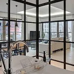 Waterlane River View Premium Spa, Pool & Gym By Downtown Apartamento